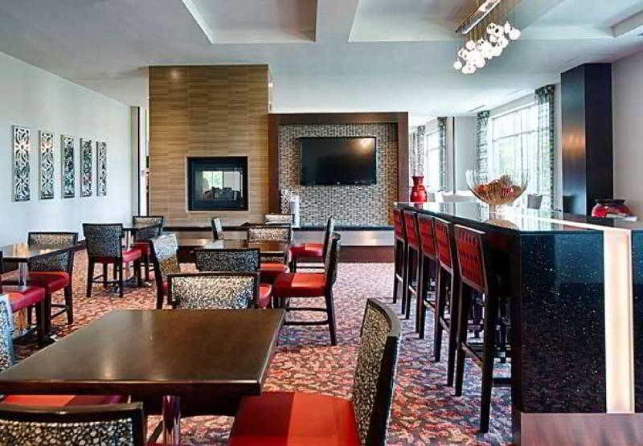 Residence Inn By Marriott Boston Logan Airport/Челси Ресторант снимка