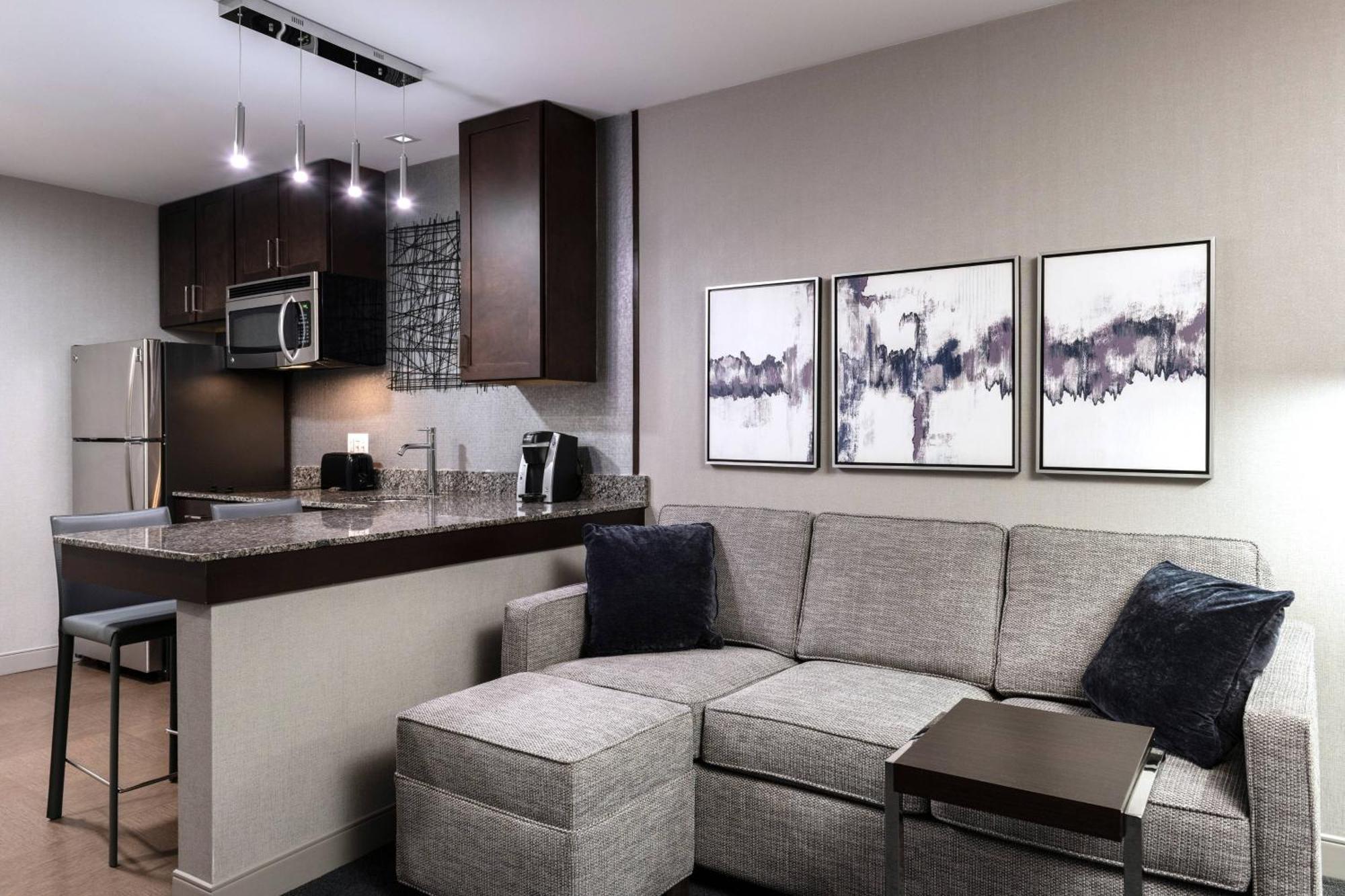 Residence Inn By Marriott Boston Logan Airport/Челси Екстериор снимка